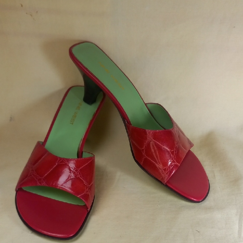 Chic Fusha PINK Open-Toe Heels.